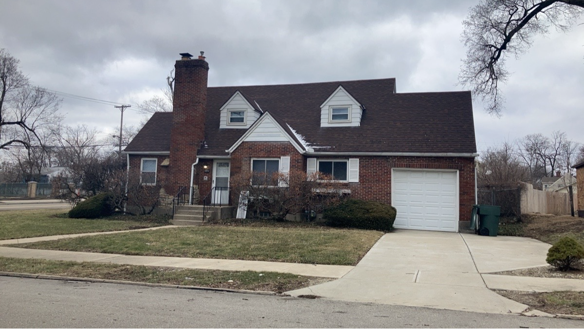 1073 Sherwood Dr. - Dayton