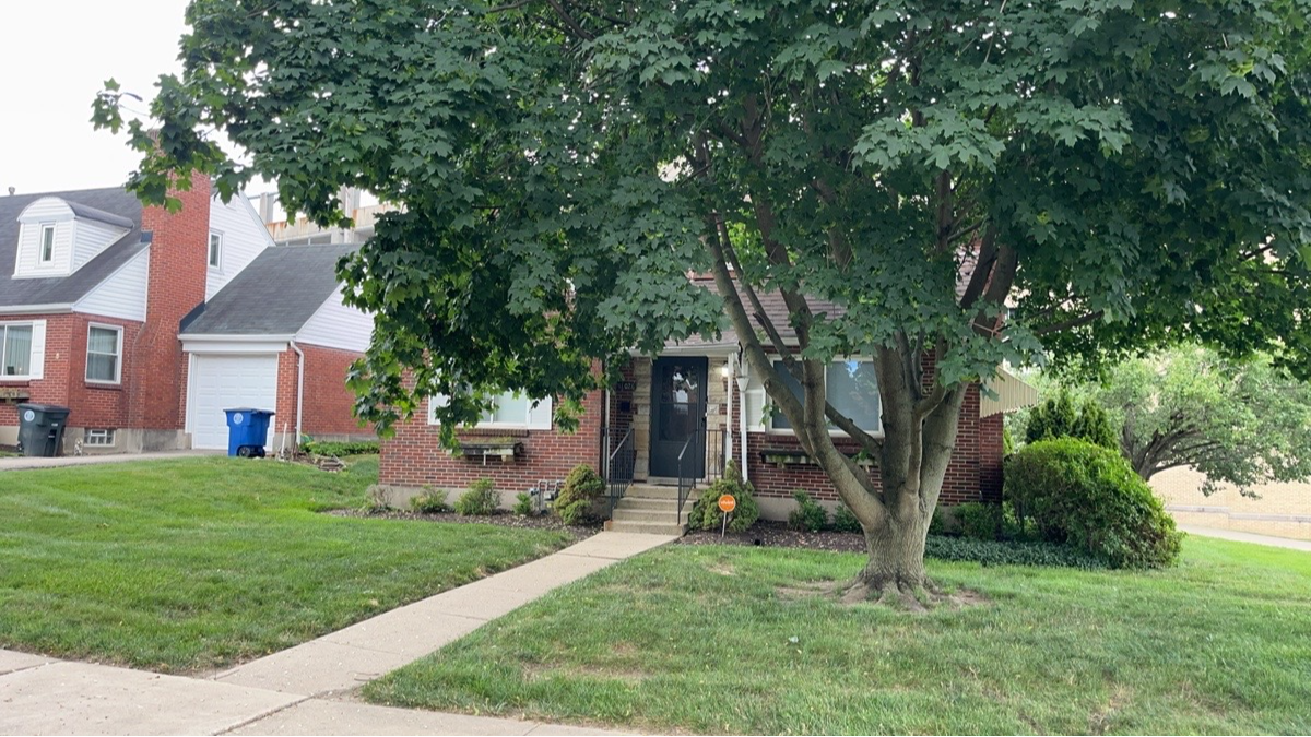 1076 Sherwood Dr. - Dayton