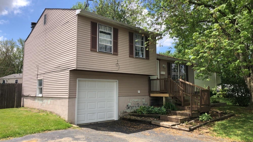 105 Woodard Dr. - Englewood